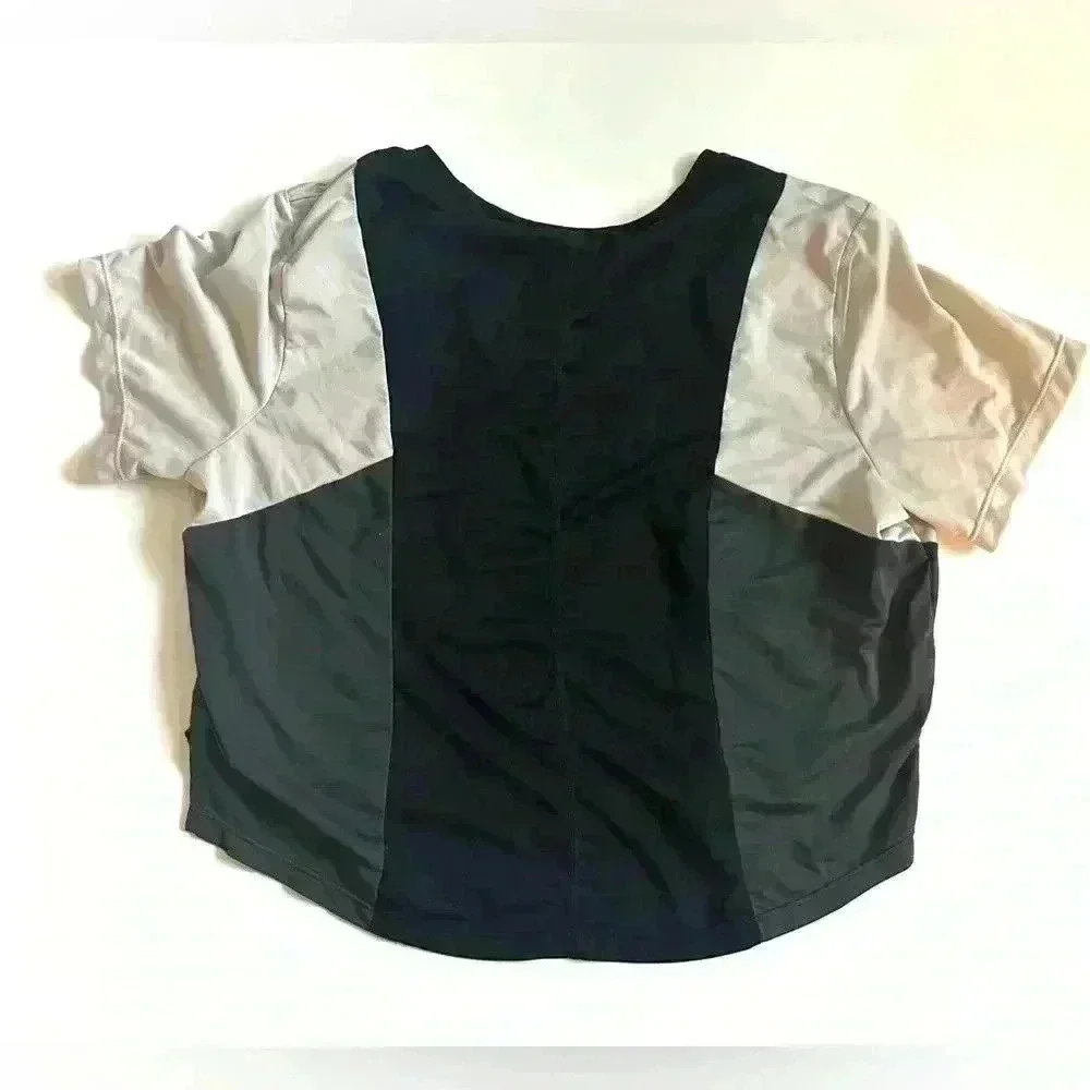 Retro Nike Dri-FIT One Color-Block Short-Sleeve Training Crop Top - medium run